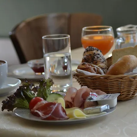 Hotell Zur Post 3*