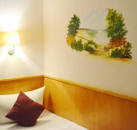 Zur Post Hotel 3*